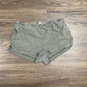 Aritzia green shorts